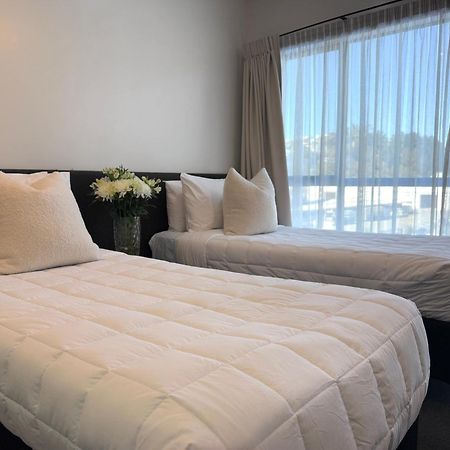 נאפייר Bluewater Hotel מראה חיצוני תמונה