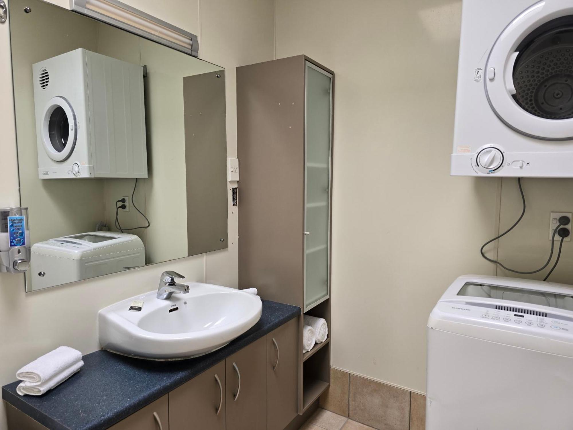 נאפייר Bluewater Hotel מראה חיצוני תמונה