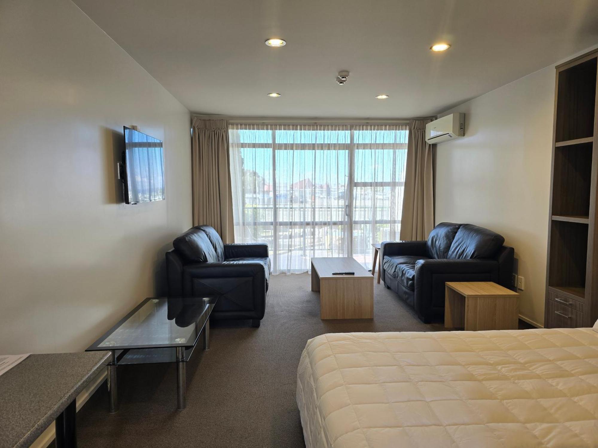 נאפייר Bluewater Hotel מראה חיצוני תמונה