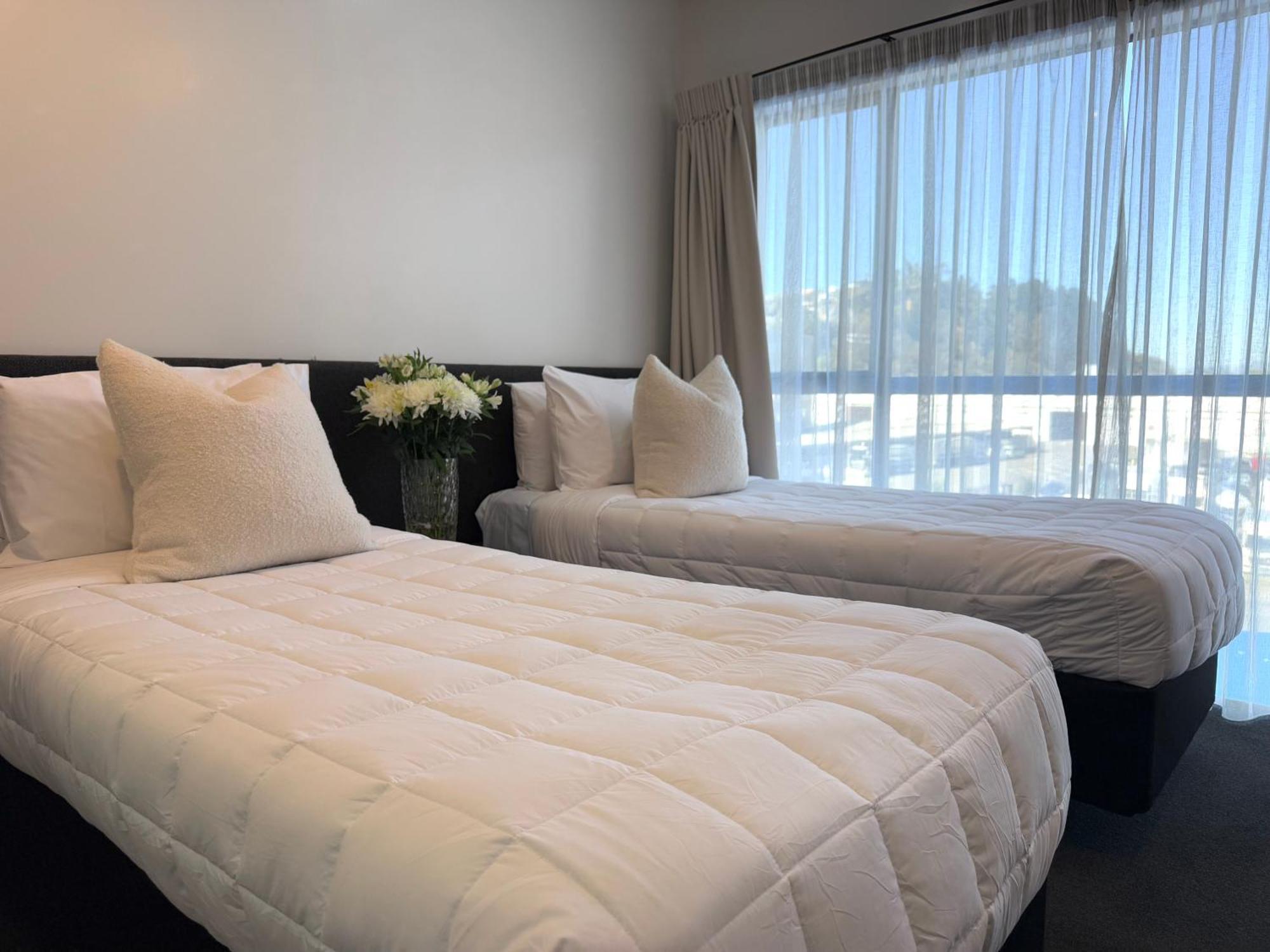 נאפייר Bluewater Hotel מראה חיצוני תמונה
