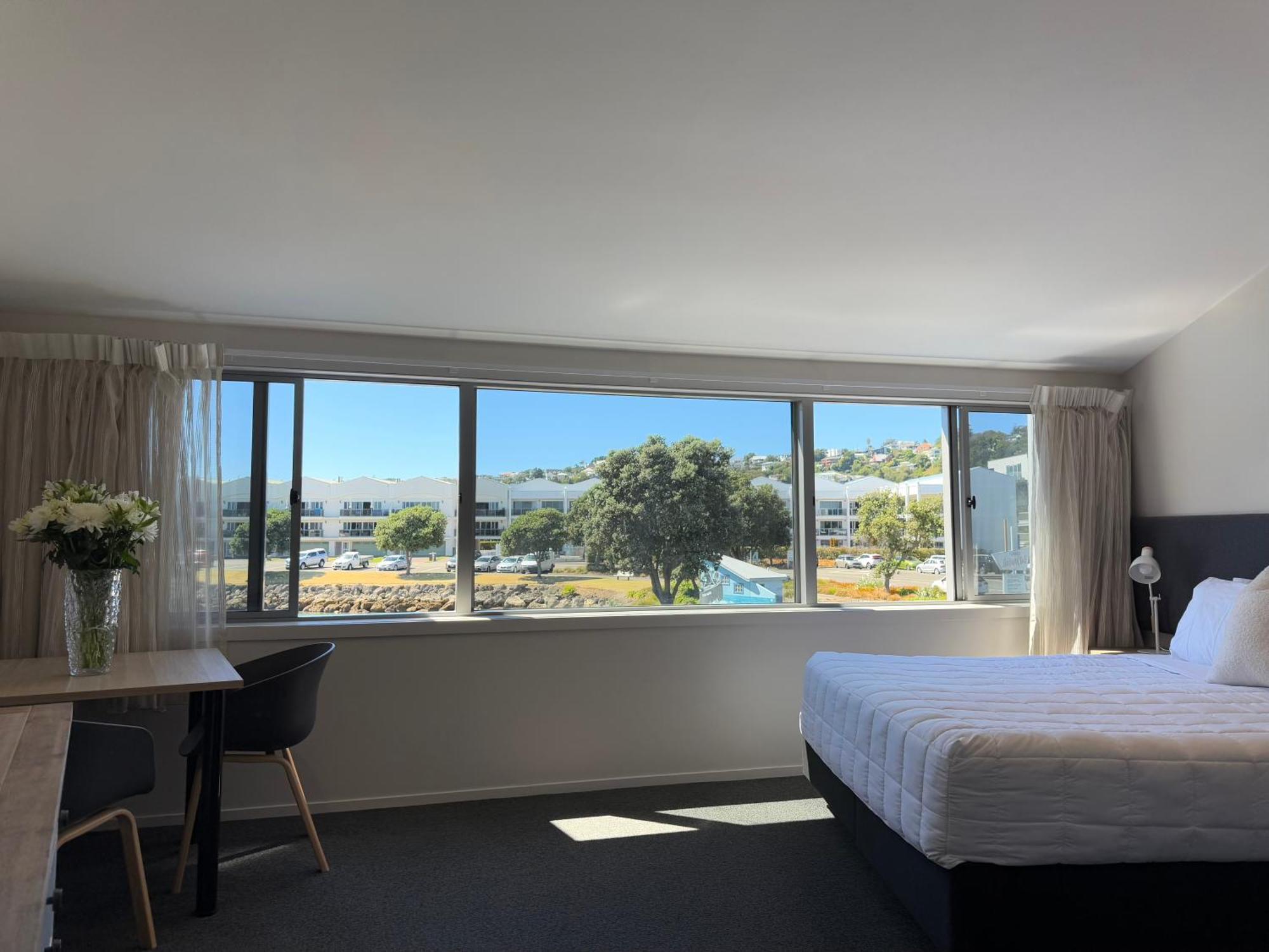 נאפייר Bluewater Hotel מראה חיצוני תמונה